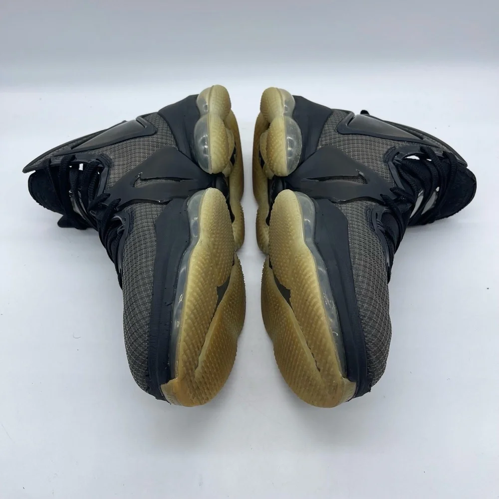 Nike lebron 19